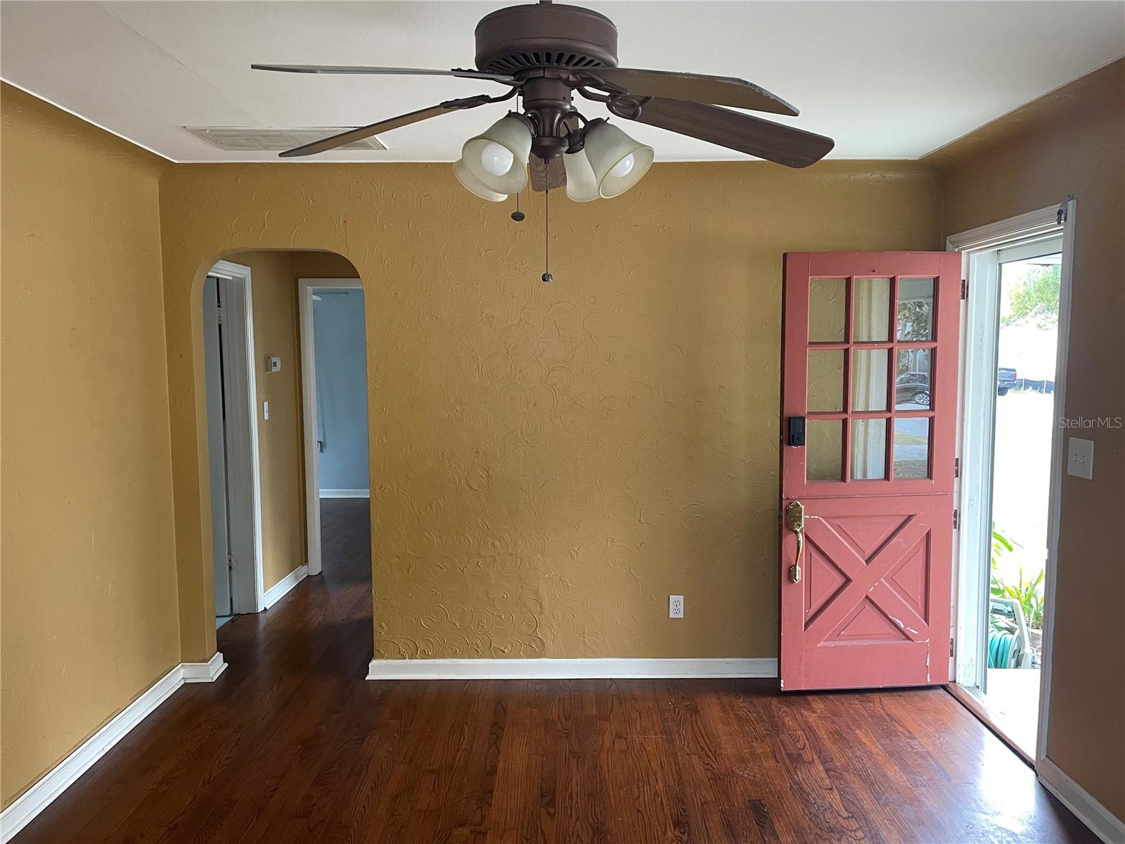 314 33RD AVE N, ST PETERSBURG, FL, 33704