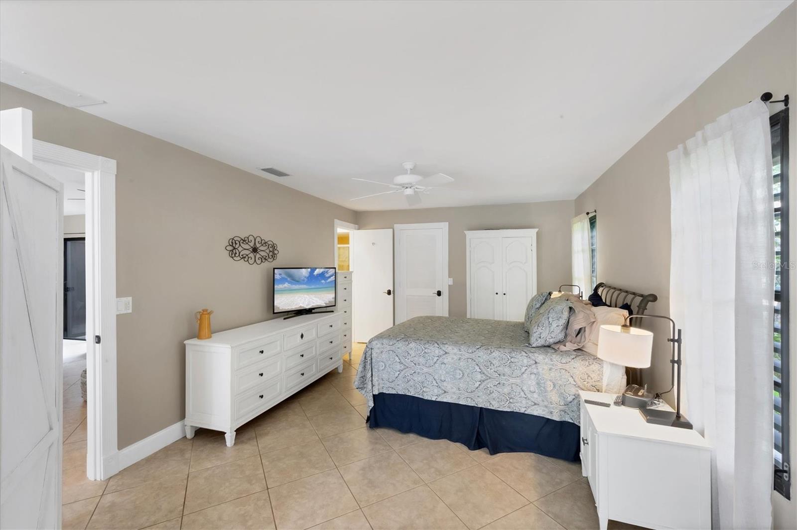 3746 GLEN OAKS MANOR DR, SARASOTA, FL, 34232