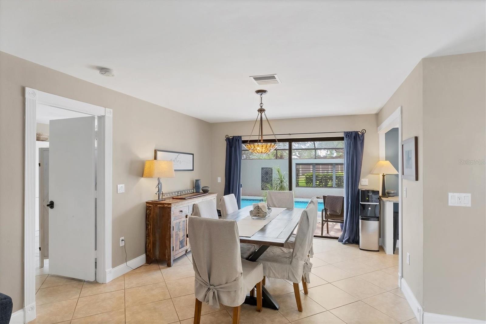 3746 GLEN OAKS MANOR DR, SARASOTA, FL, 34232
