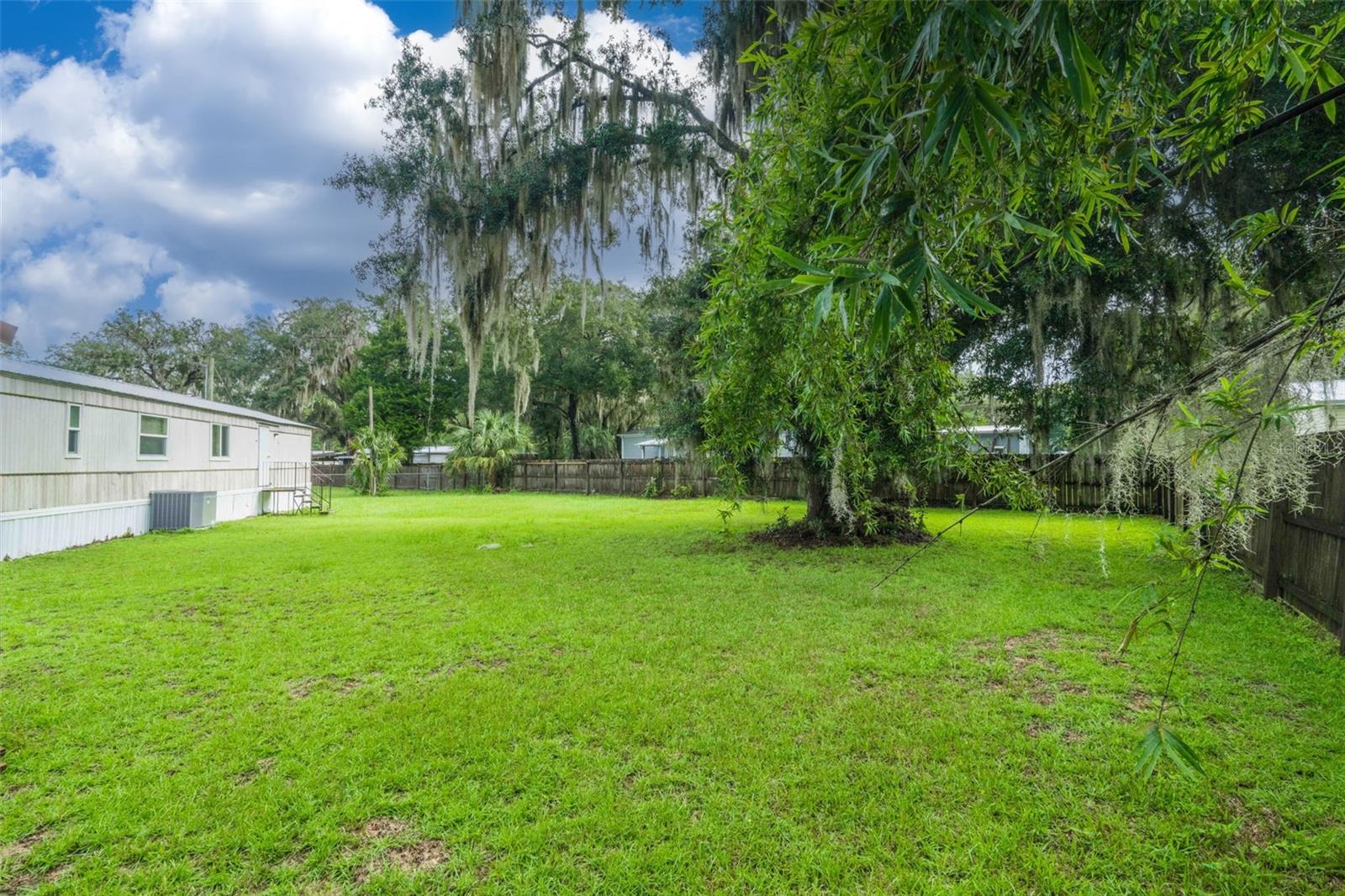 106 SHARA LN, SATSUMA, FL, 32189