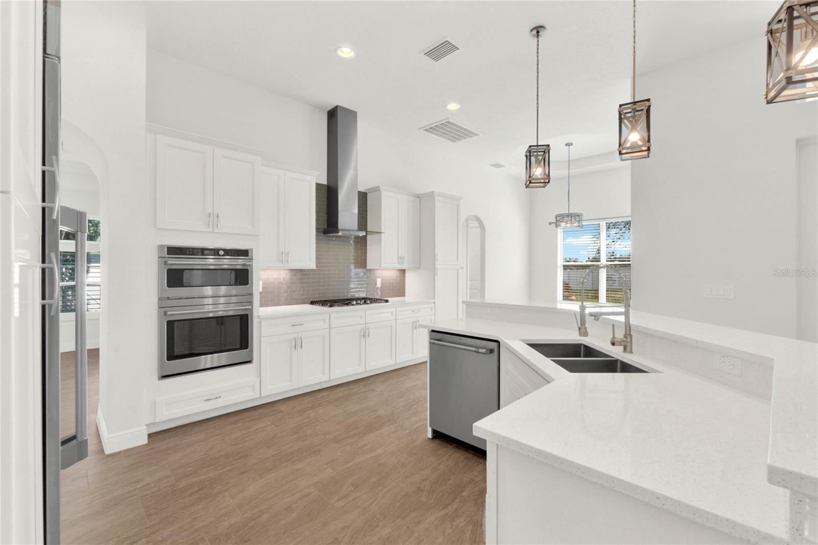 9513 MID SUMMER LN, LEESBURG, FL, 34788