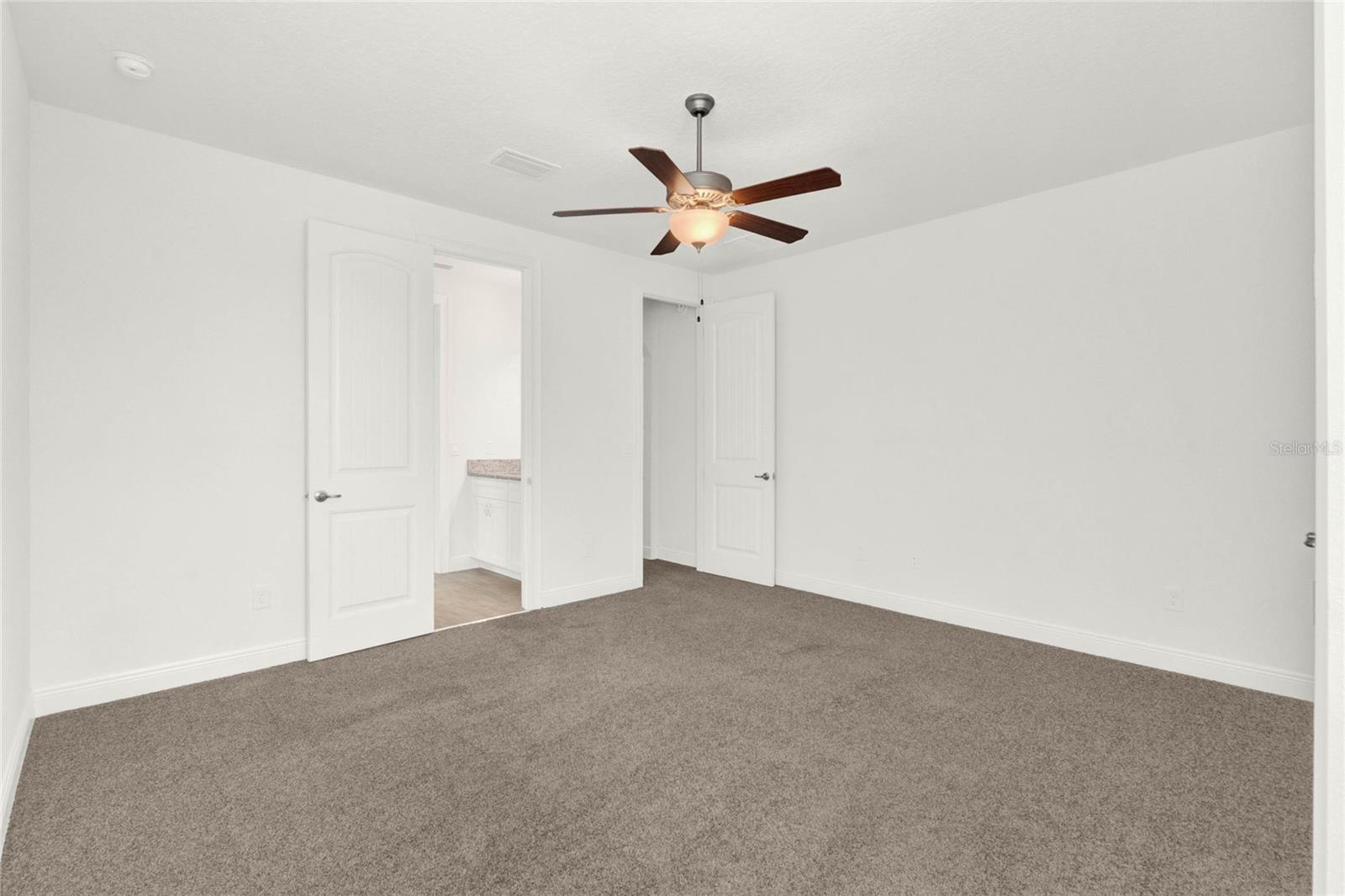 9513 MID SUMMER LN, LEESBURG, FL, 34788