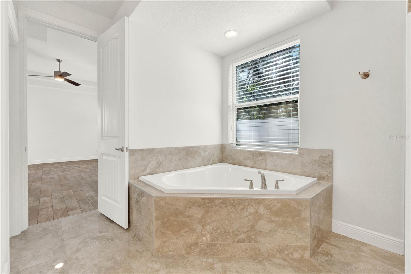 9513 MID SUMMER LN, LEESBURG, FL, 34788