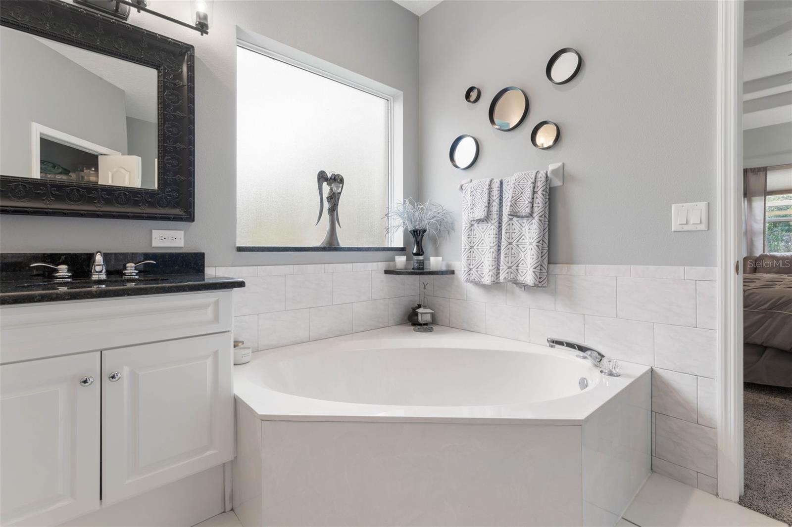 3 ROYAL OAK DR, PALM COAST, FL, 32164