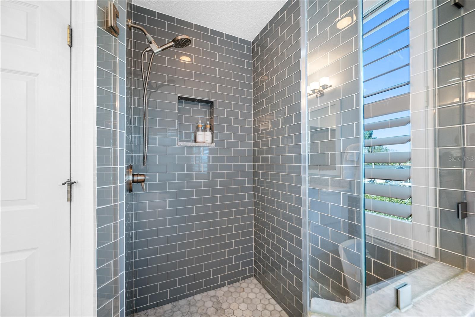 10627 HATTERAS DR, TAMPA, FL, 33615