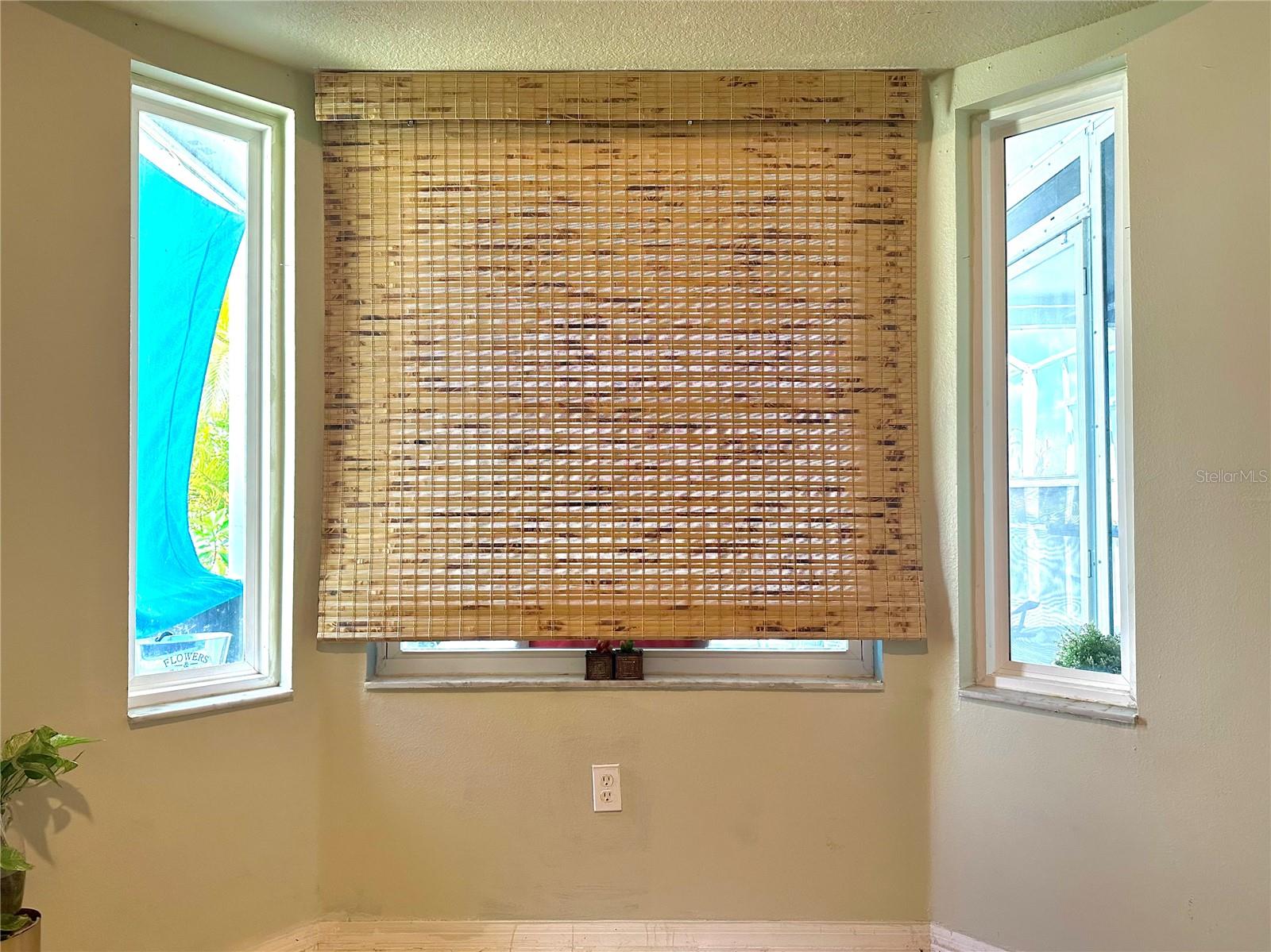 1112 LAKE SHORE RANCH DR, SEFFNER, FL, 33584
