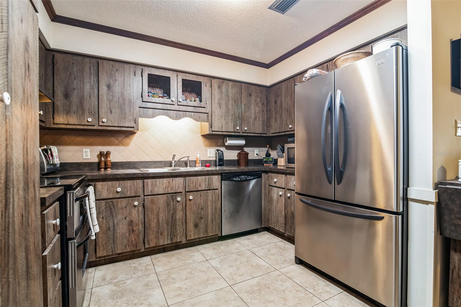 1101 N VALENCIA AVE, HOWEY IN THE HILLS, FL, 34737