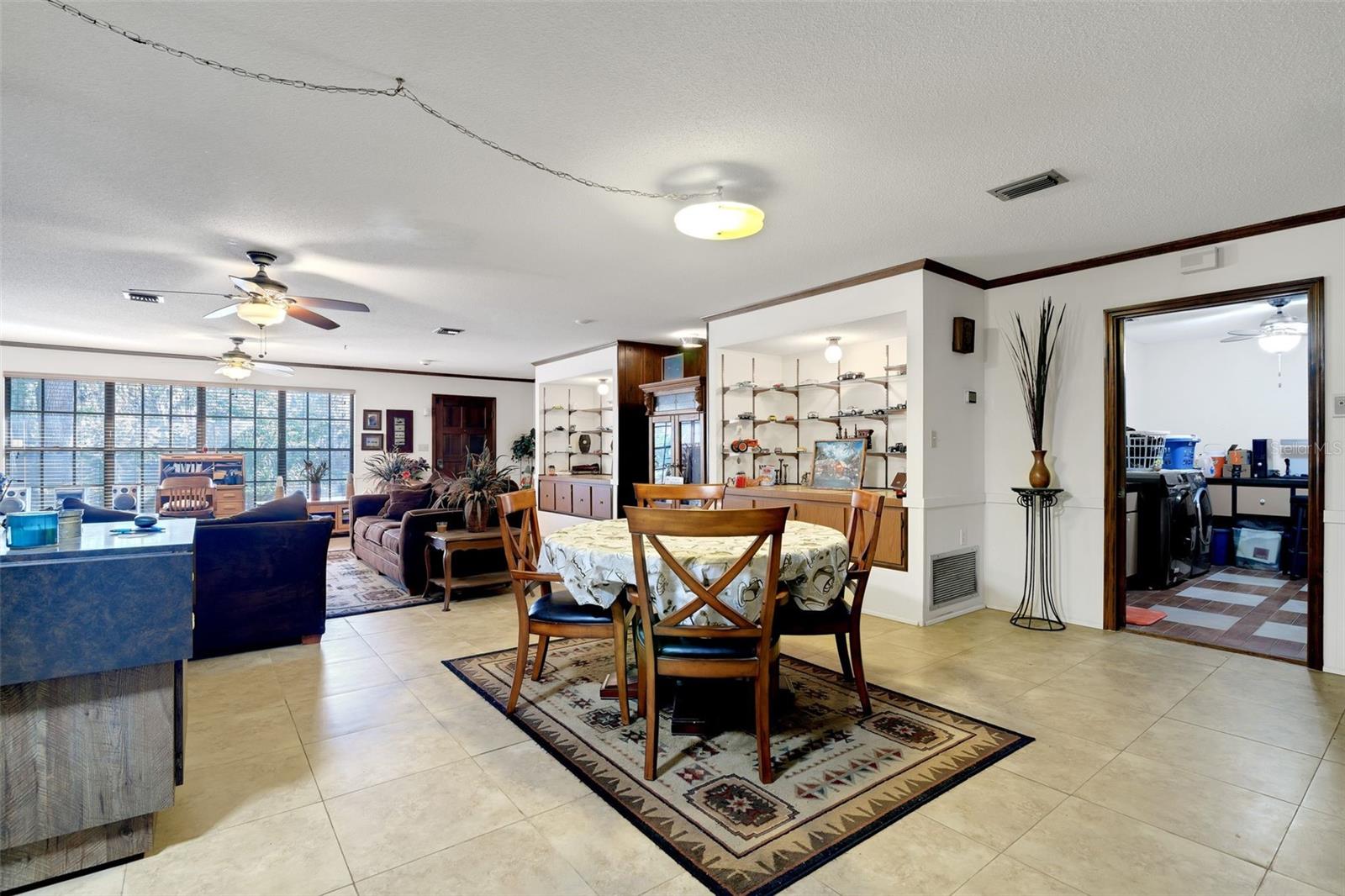 1101 N VALENCIA AVE, HOWEY IN THE HILLS, FL, 34737