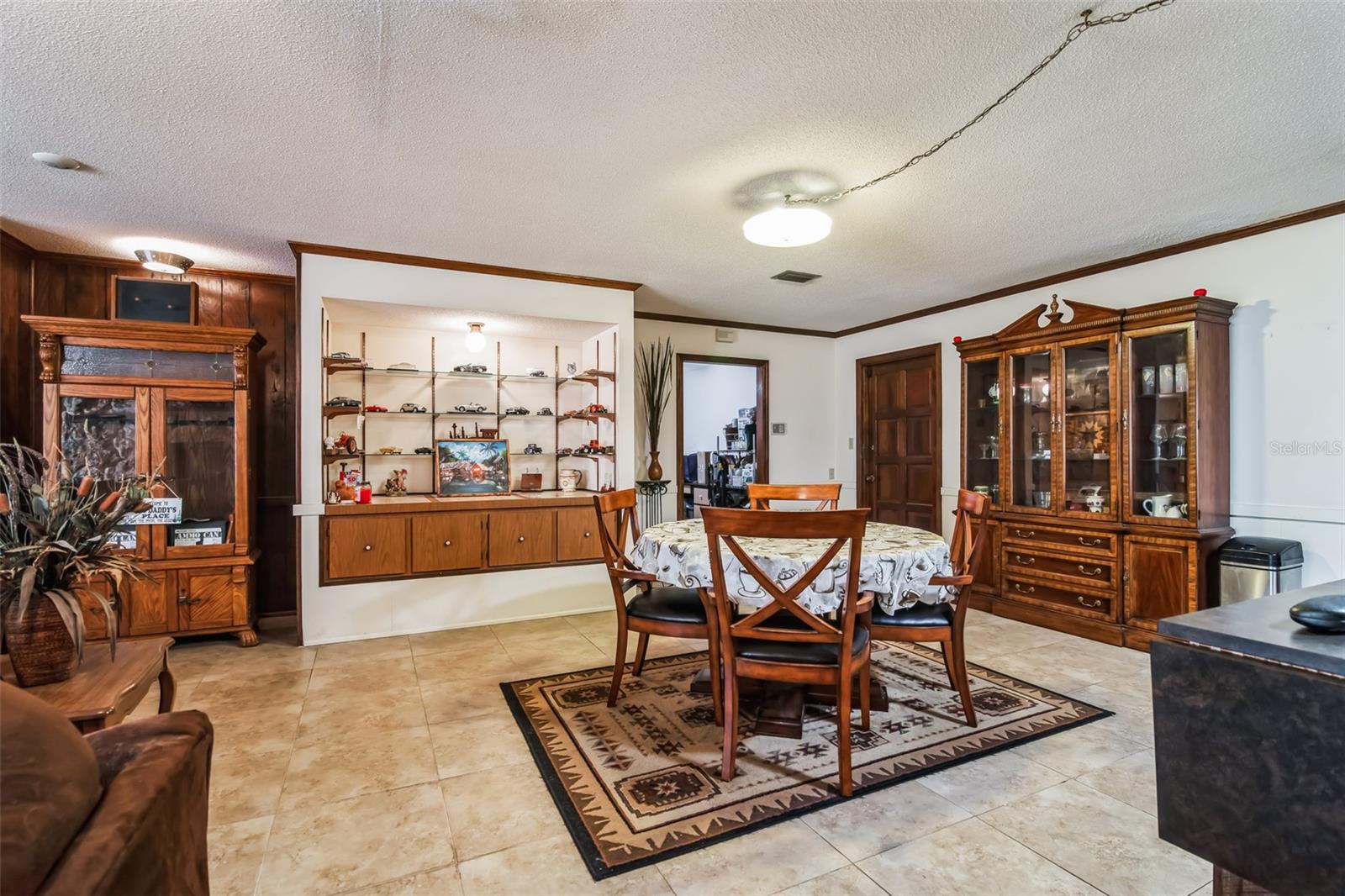 1101 N VALENCIA AVE, HOWEY IN THE HILLS, FL, 34737