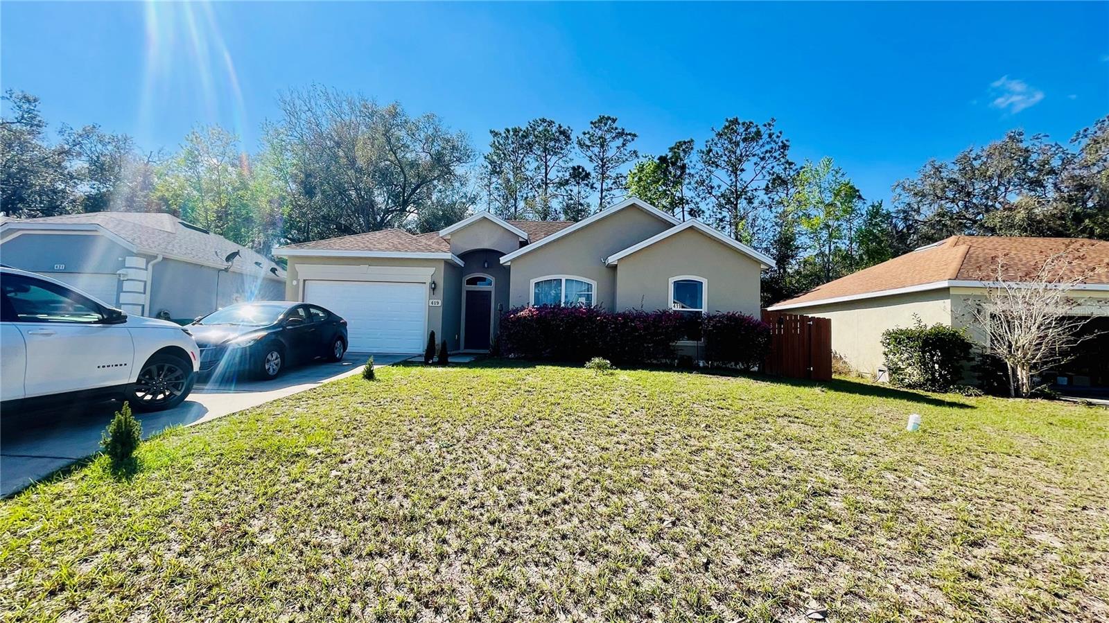 419 CIERRA OAKS CIR, LADY LAKE, FL, 32159