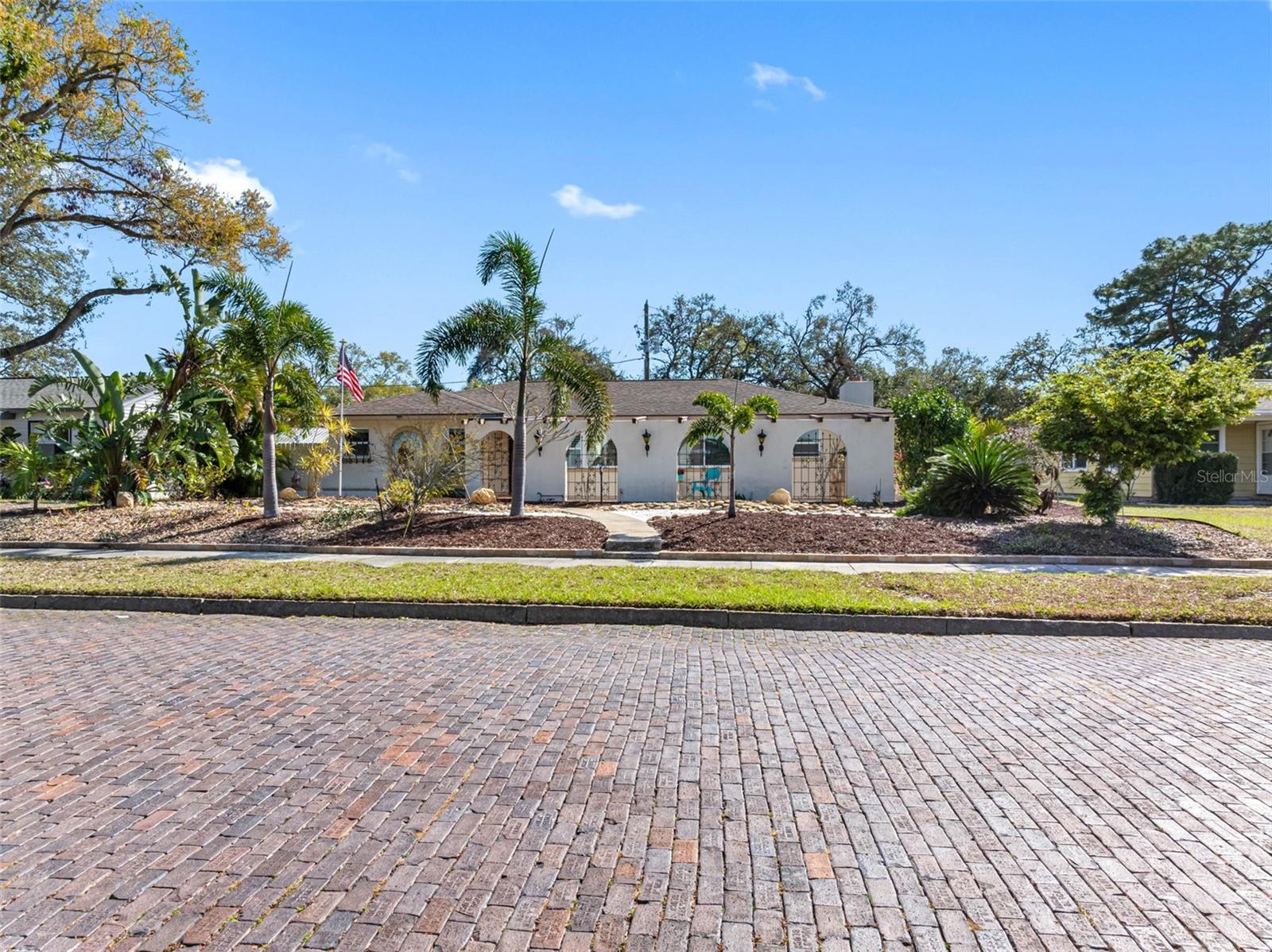 7320 BURLINGTON AVE N, ST PETERSBURG, FL, 33710