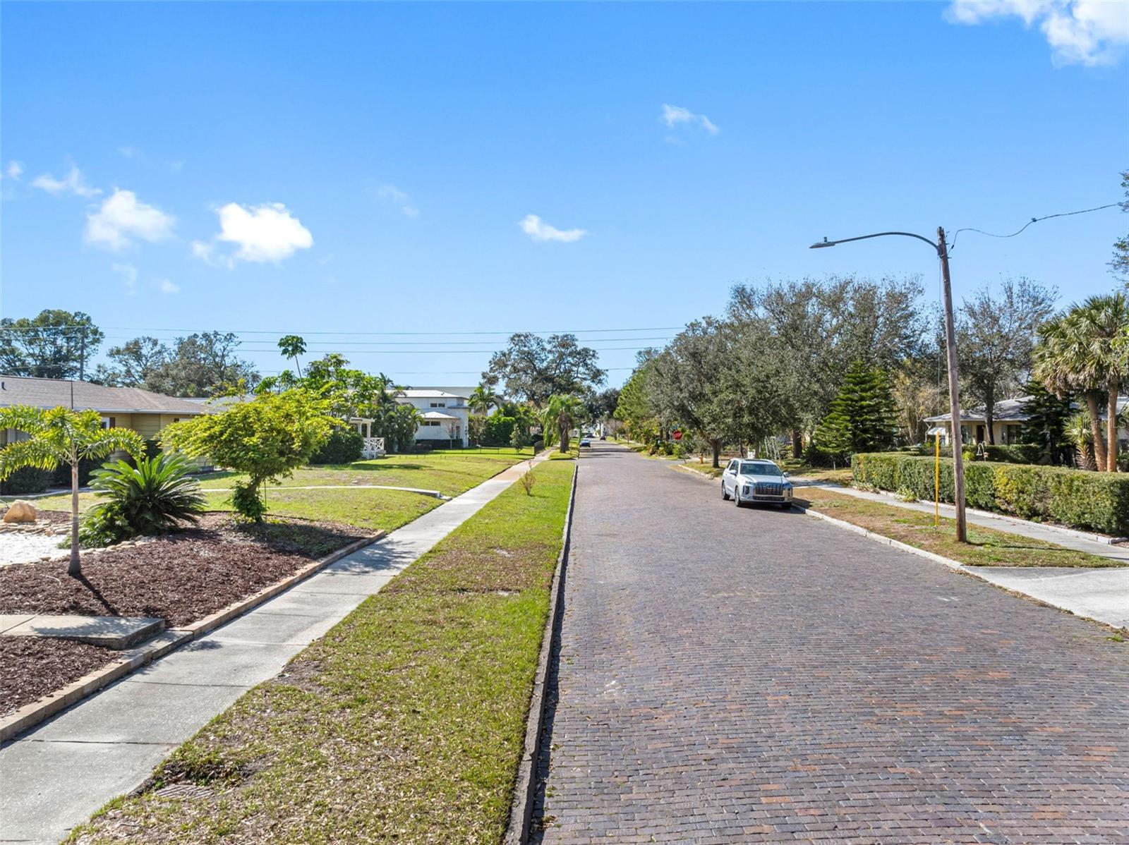 7320 BURLINGTON AVE N, ST PETERSBURG, FL, 33710