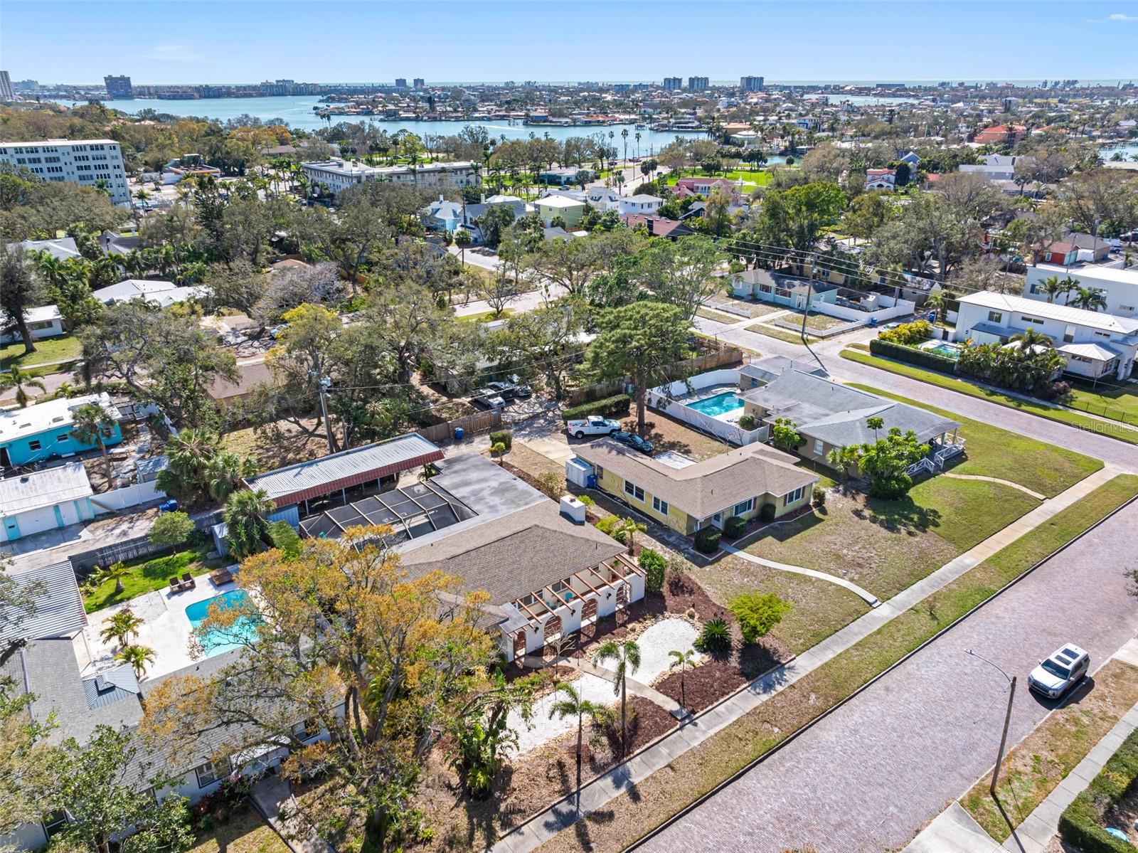 7320 BURLINGTON AVE N, ST PETERSBURG, FL, 33710