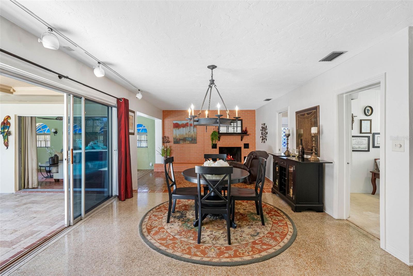 7320 BURLINGTON AVE N, ST PETERSBURG, FL, 33710