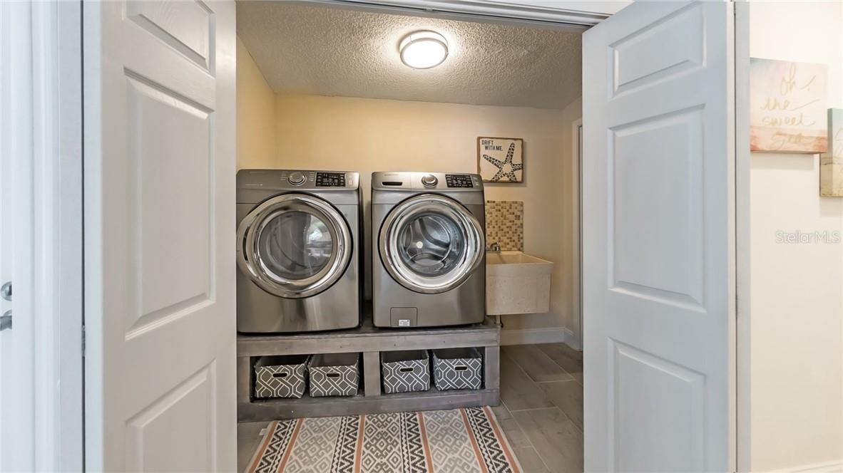 4868 FEATHERBED LN, SARASOTA, FL, 34242