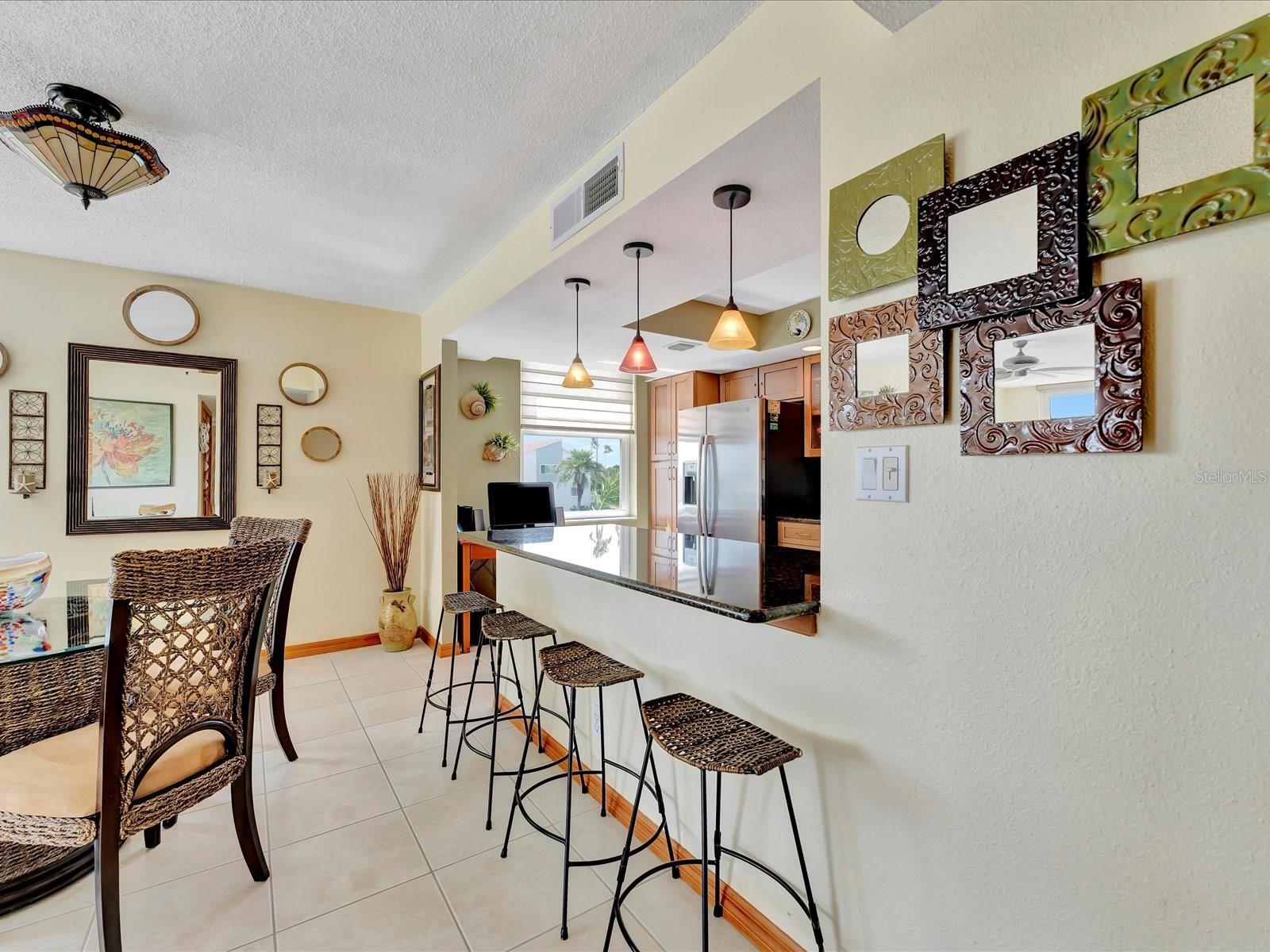 1400 GULF BLVD #204, CLEARWATER BEACH, FL, 33767