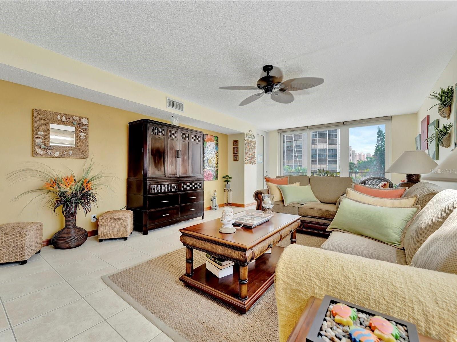 1400 GULF BLVD #204, CLEARWATER BEACH, FL, 33767
