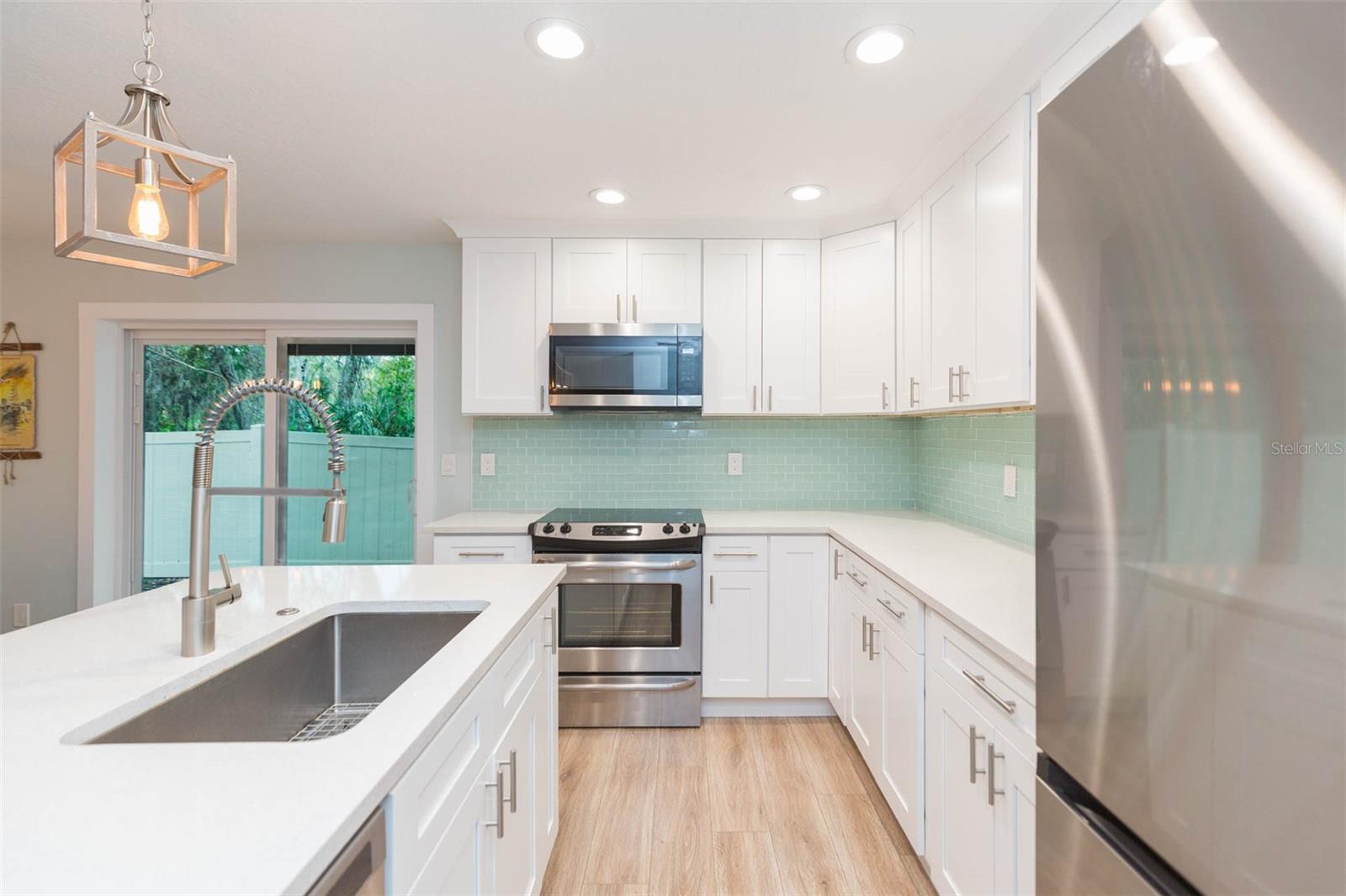 10906 KENSINGTON PARK AVE, RIVERVIEW, FL, 33578