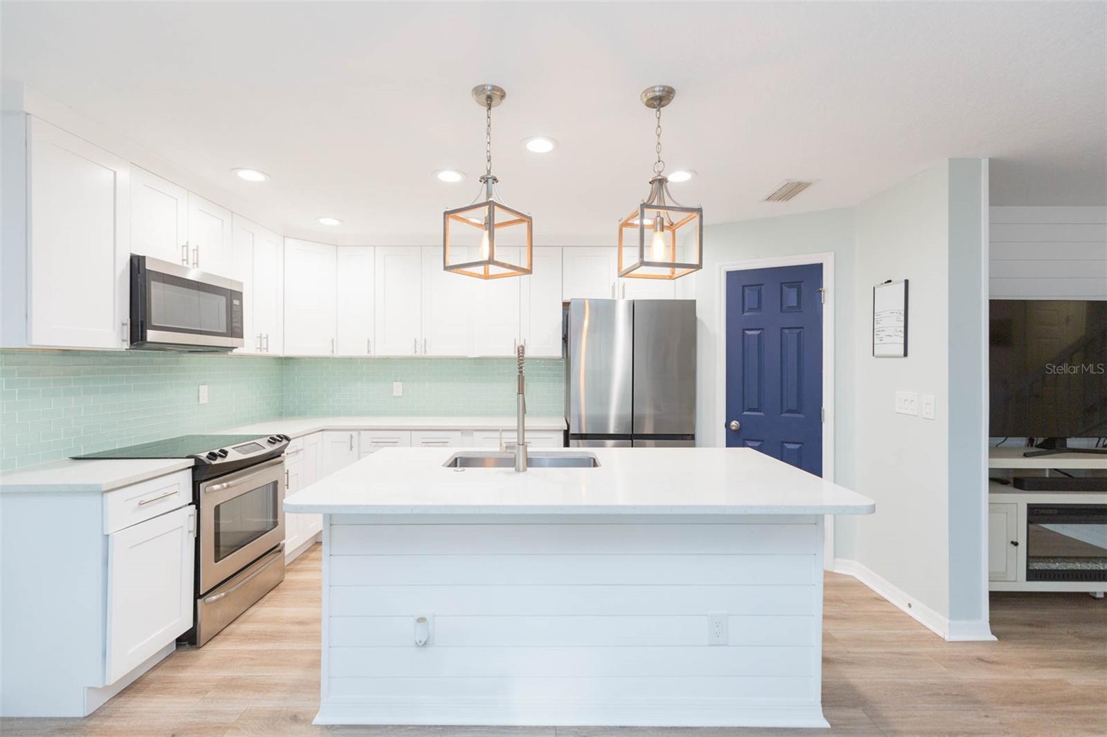10906 KENSINGTON PARK AVE, RIVERVIEW, FL, 33578