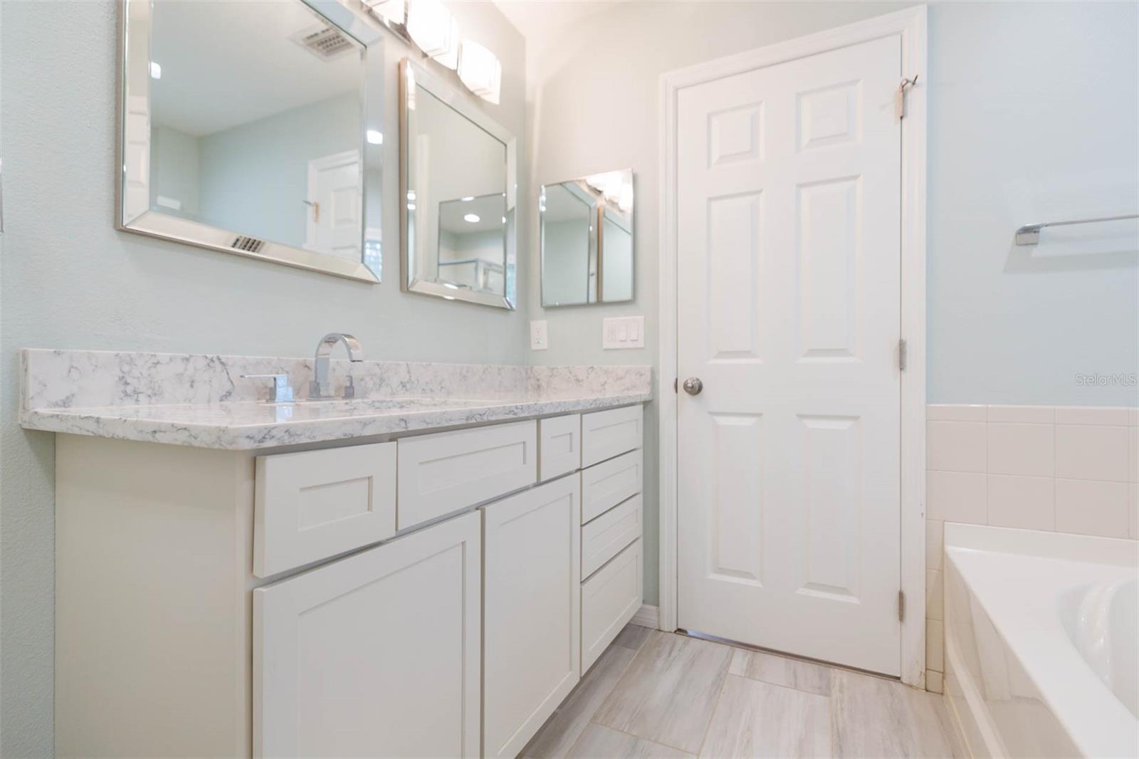 10906 KENSINGTON PARK AVE, RIVERVIEW, FL, 33578