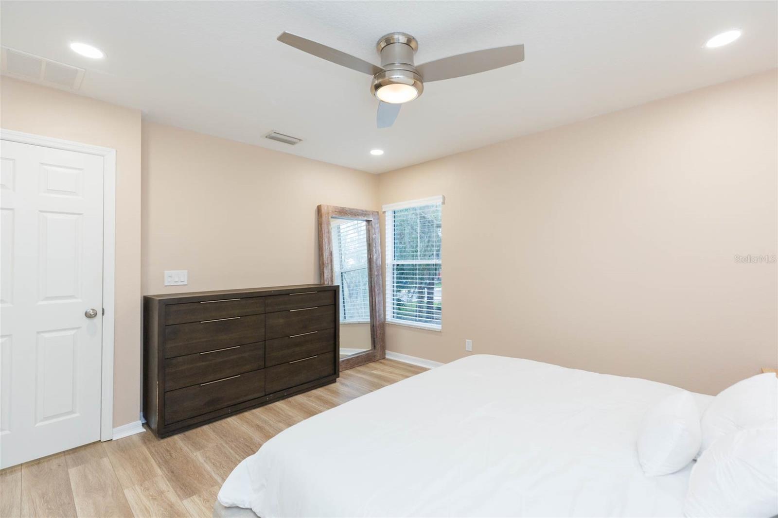 10906 KENSINGTON PARK AVE, RIVERVIEW, FL, 33578