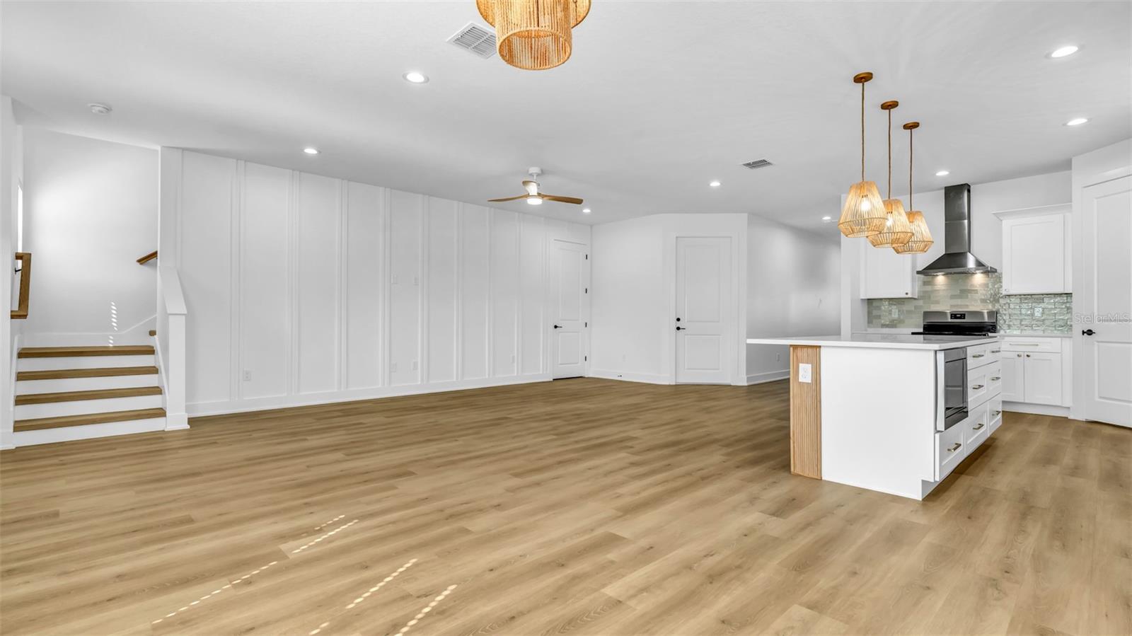 2711 W STATE ST #1, TAMPA, FL, 33609