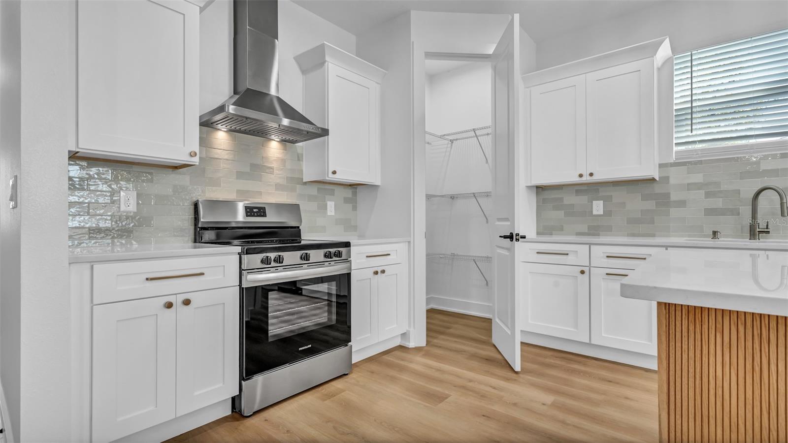 2711 W STATE ST #1, TAMPA, FL, 33609