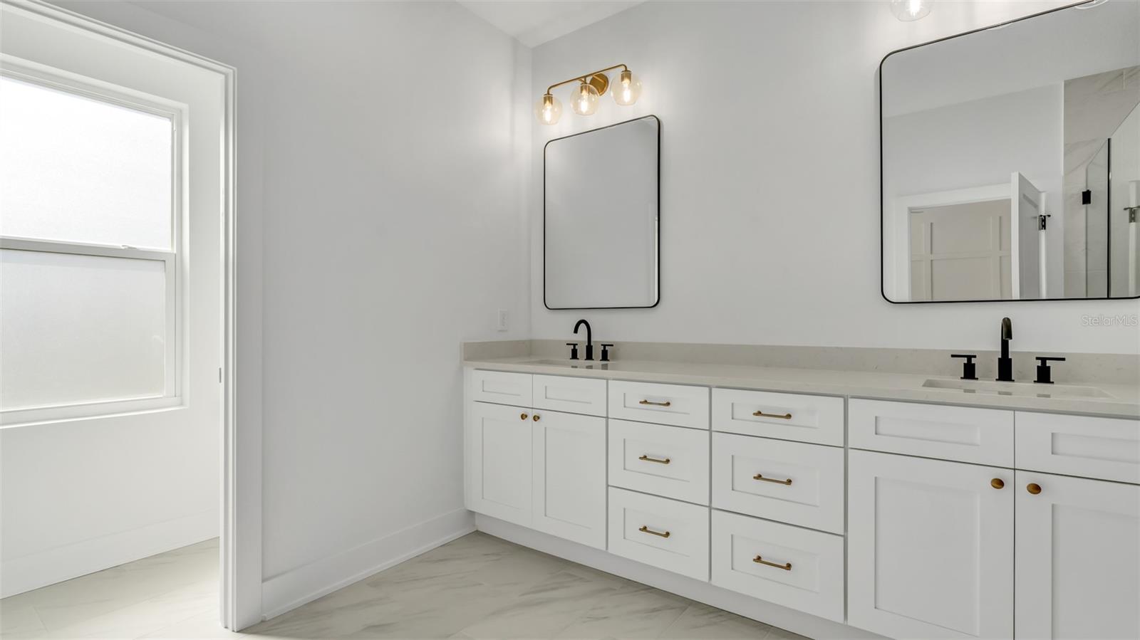 2711 W STATE ST #1, TAMPA, FL, 33609