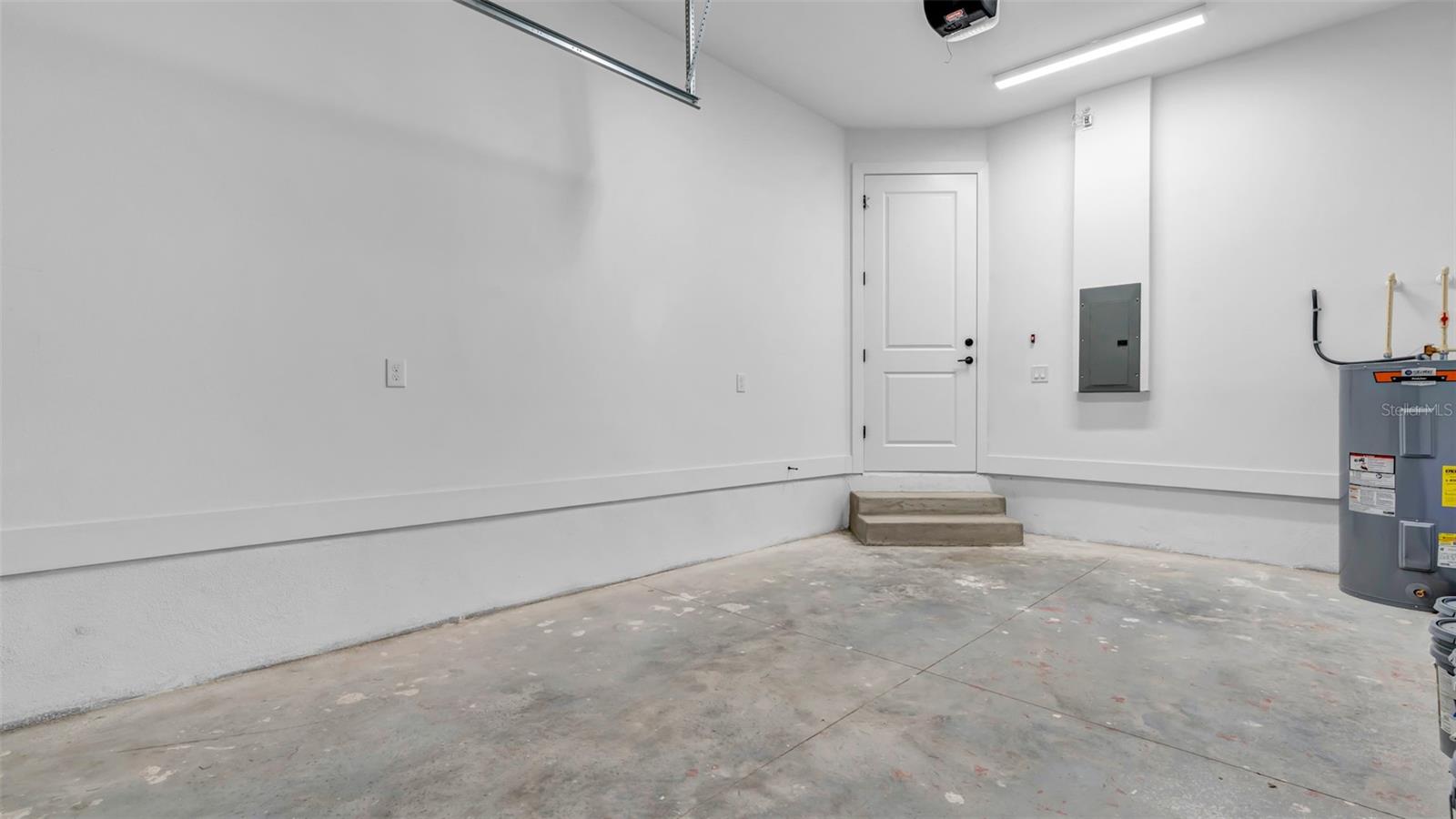 2711 W STATE ST #1, TAMPA, FL, 33609