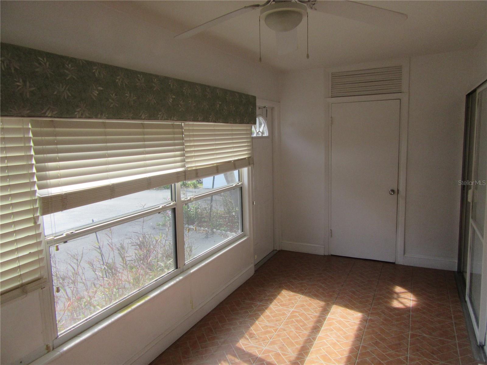 5916 5TH AVE N #b6, ST PETERSBURG, FL, 33710