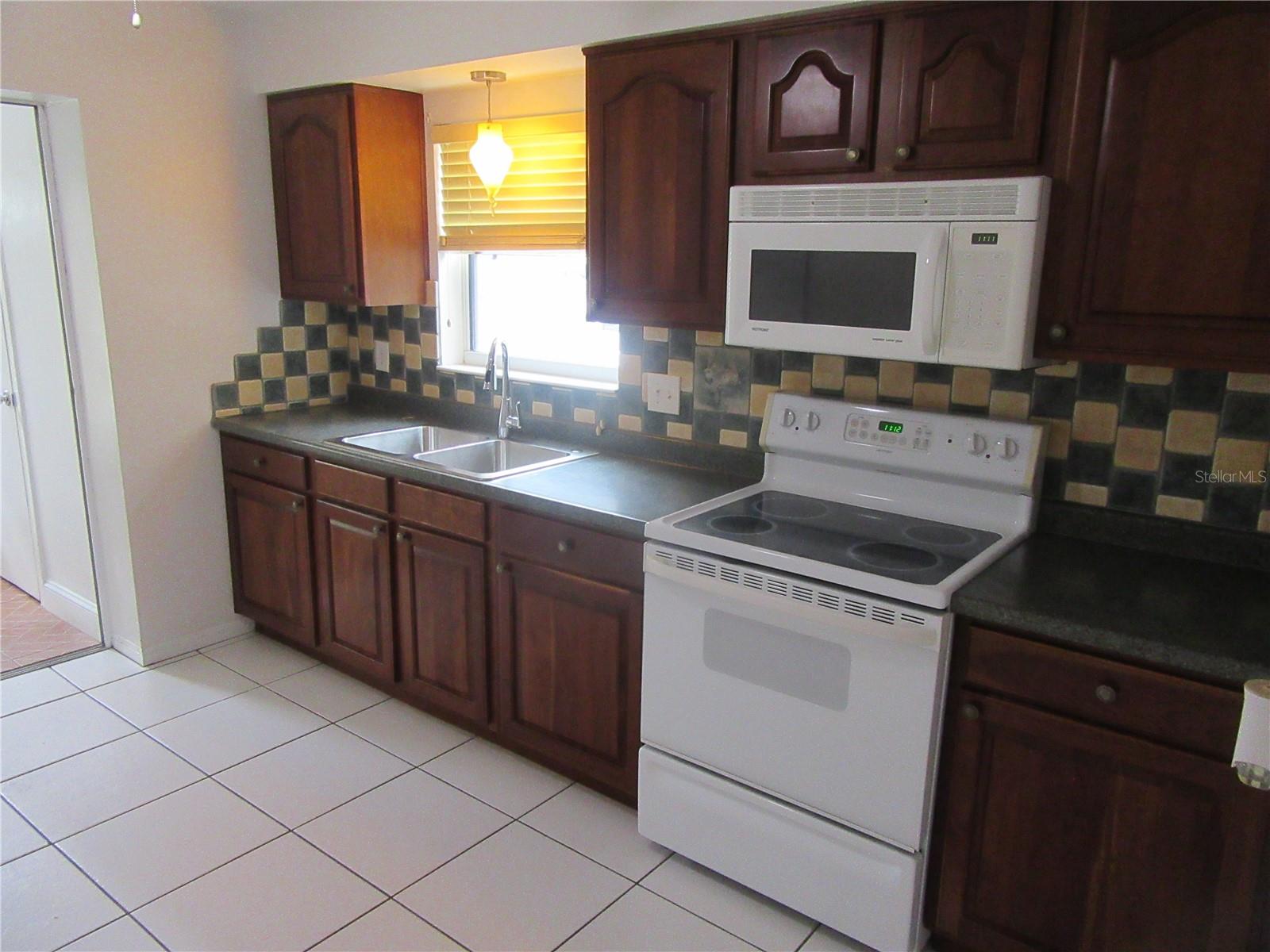 5916 5TH AVE N #b6, ST PETERSBURG, FL, 33710