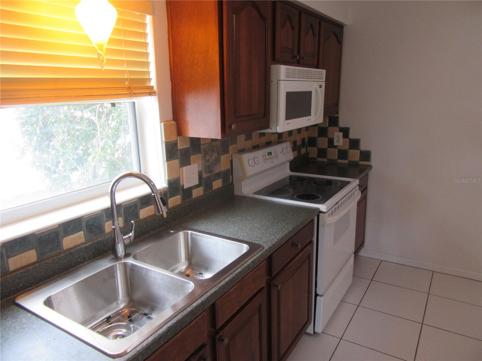 5916 5TH AVE N #b6, ST PETERSBURG, FL, 33710