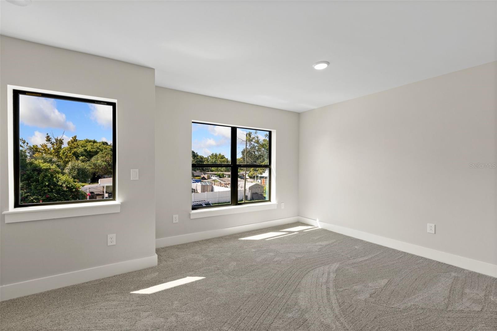 1811 SIMONTON AVE, ORLANDO, FL, 32806