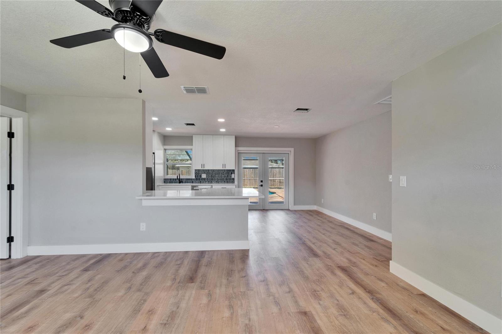 11206 MONDALE AVE, SEFFNER, FL, 33584