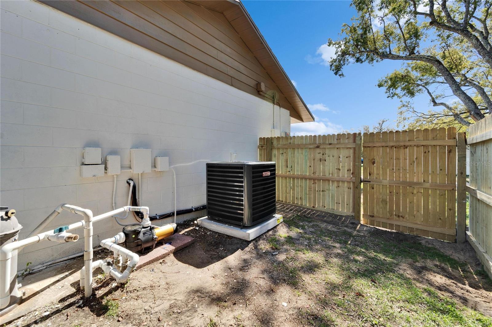 11206 MONDALE AVE, SEFFNER, FL, 33584