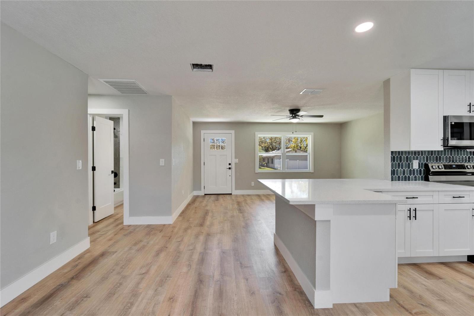 11206 MONDALE AVE, SEFFNER, FL, 33584