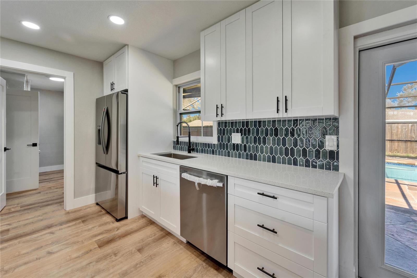 11206 MONDALE AVE, SEFFNER, FL, 33584