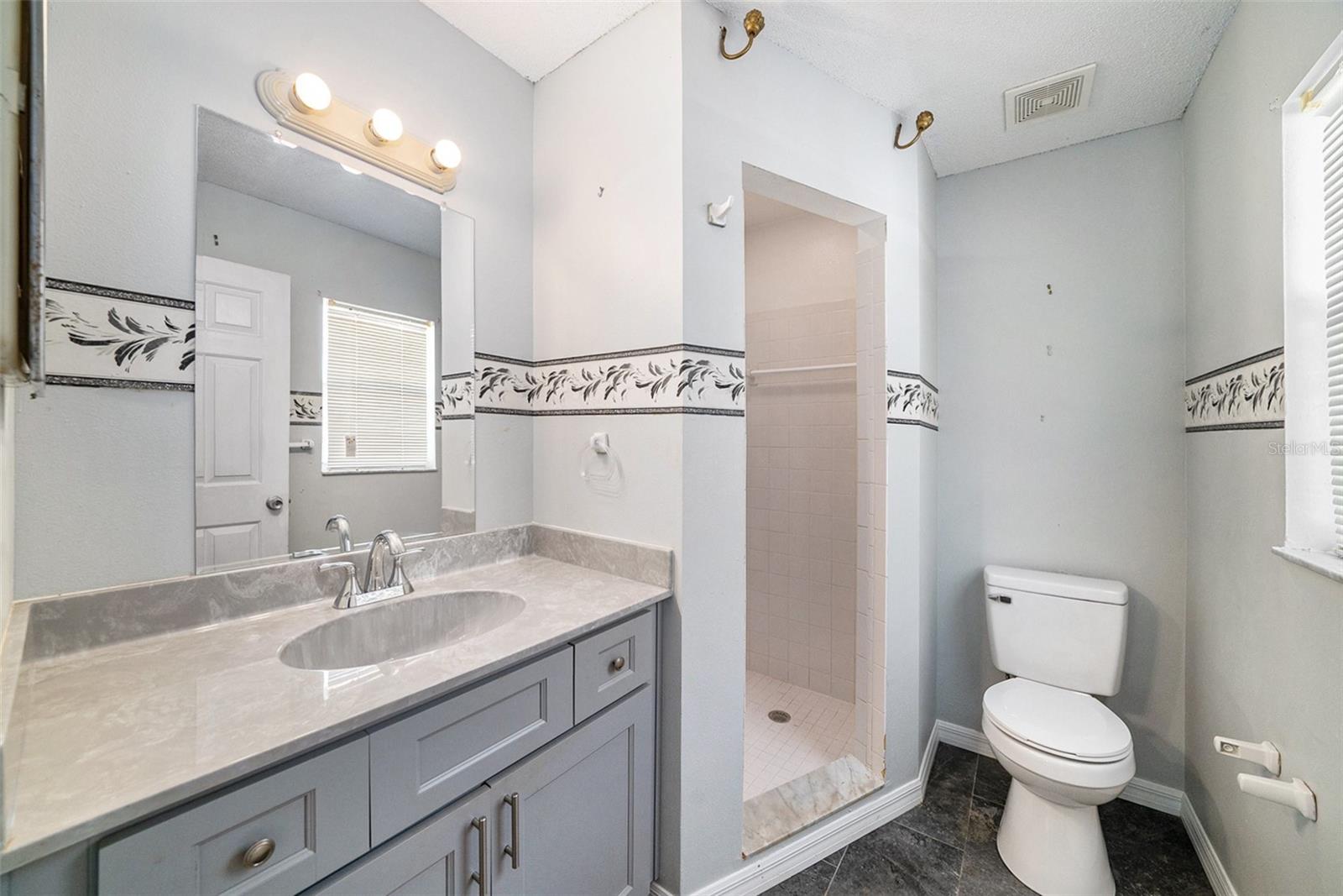 8729 N TANGERINE PL, TAMPA, FL, 33617