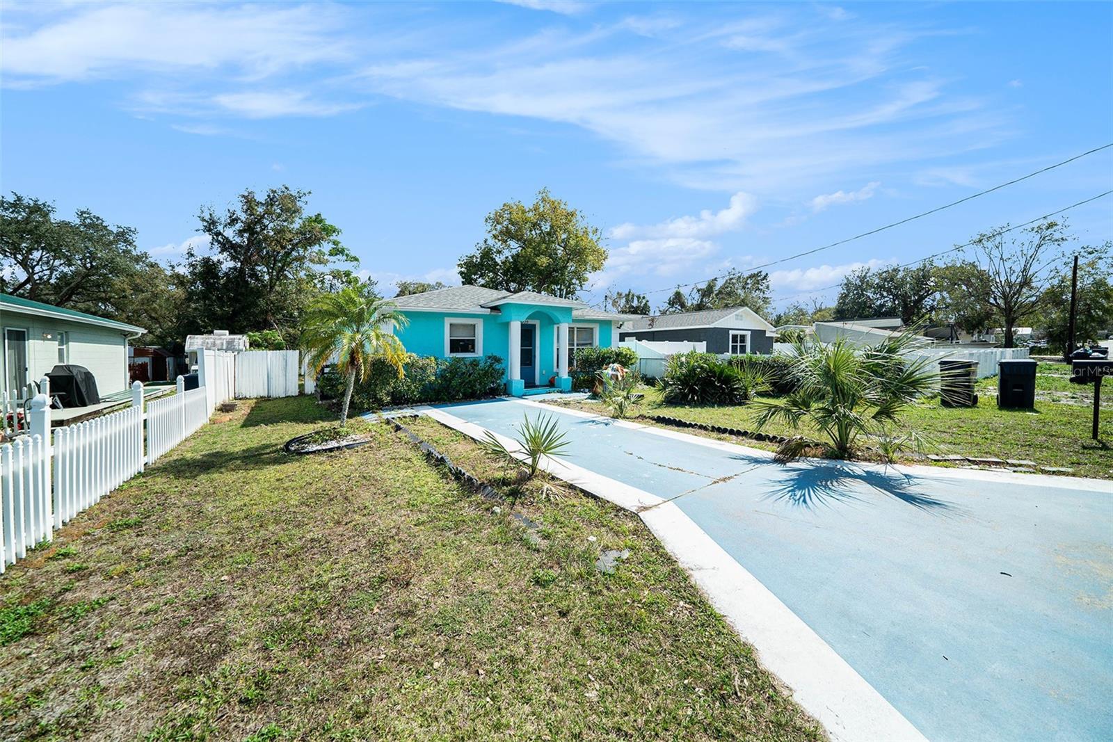 8729 N TANGERINE PL, TAMPA, FL, 33617