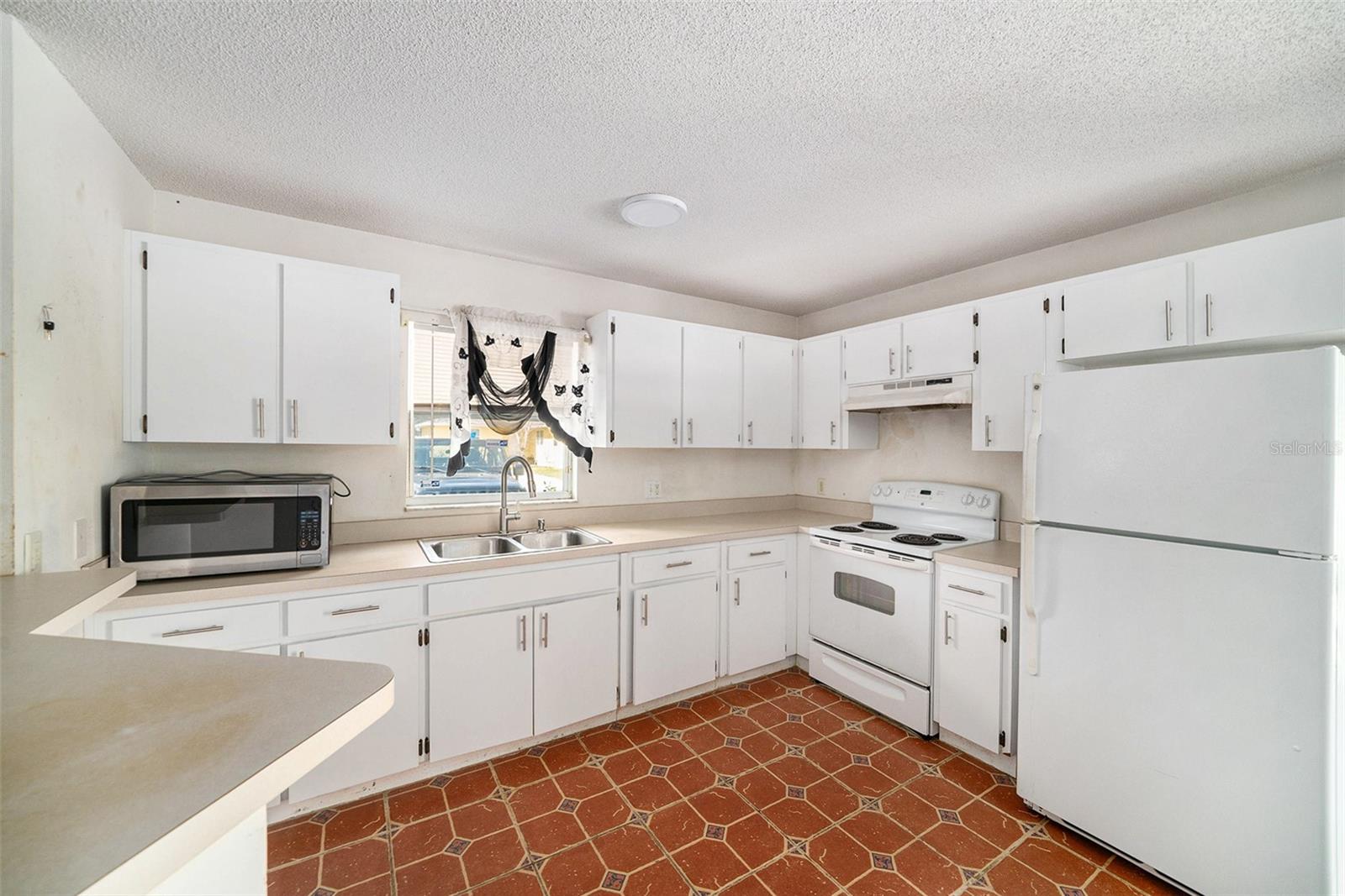 8729 N TANGERINE PL, TAMPA, FL, 33617