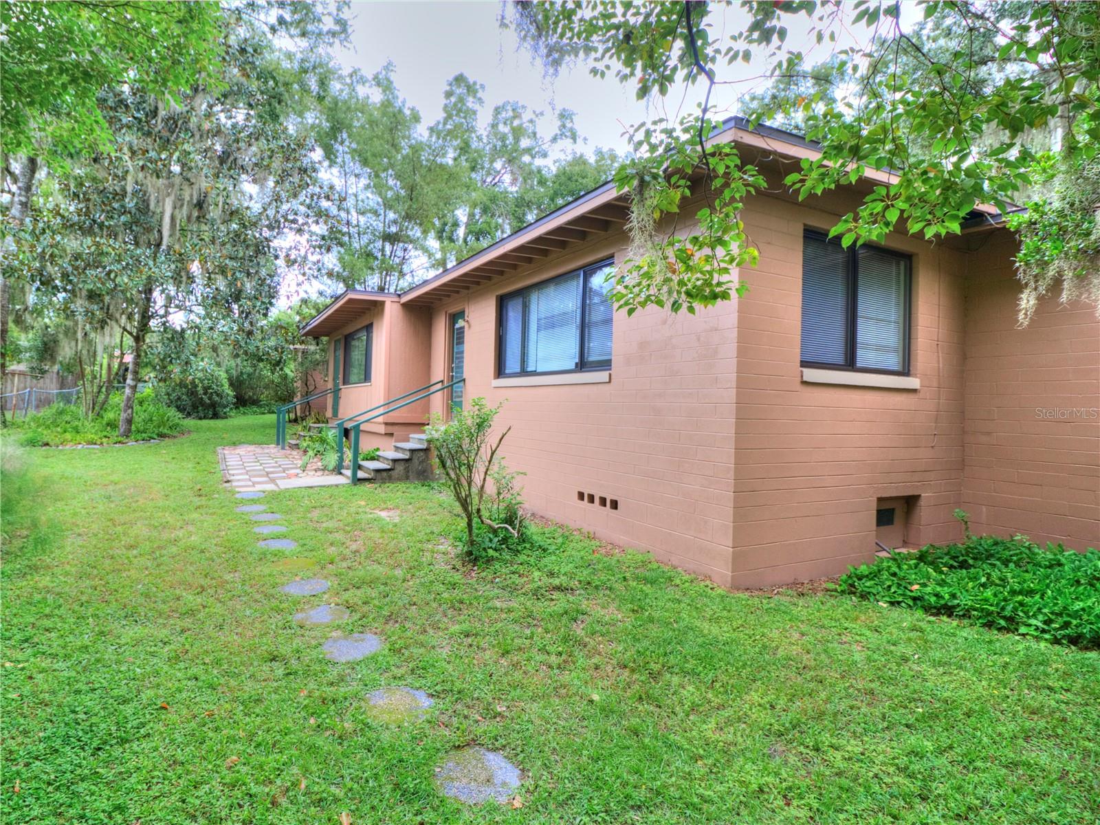 1022 NE 11TH AVE, OCALA, FL, 34470