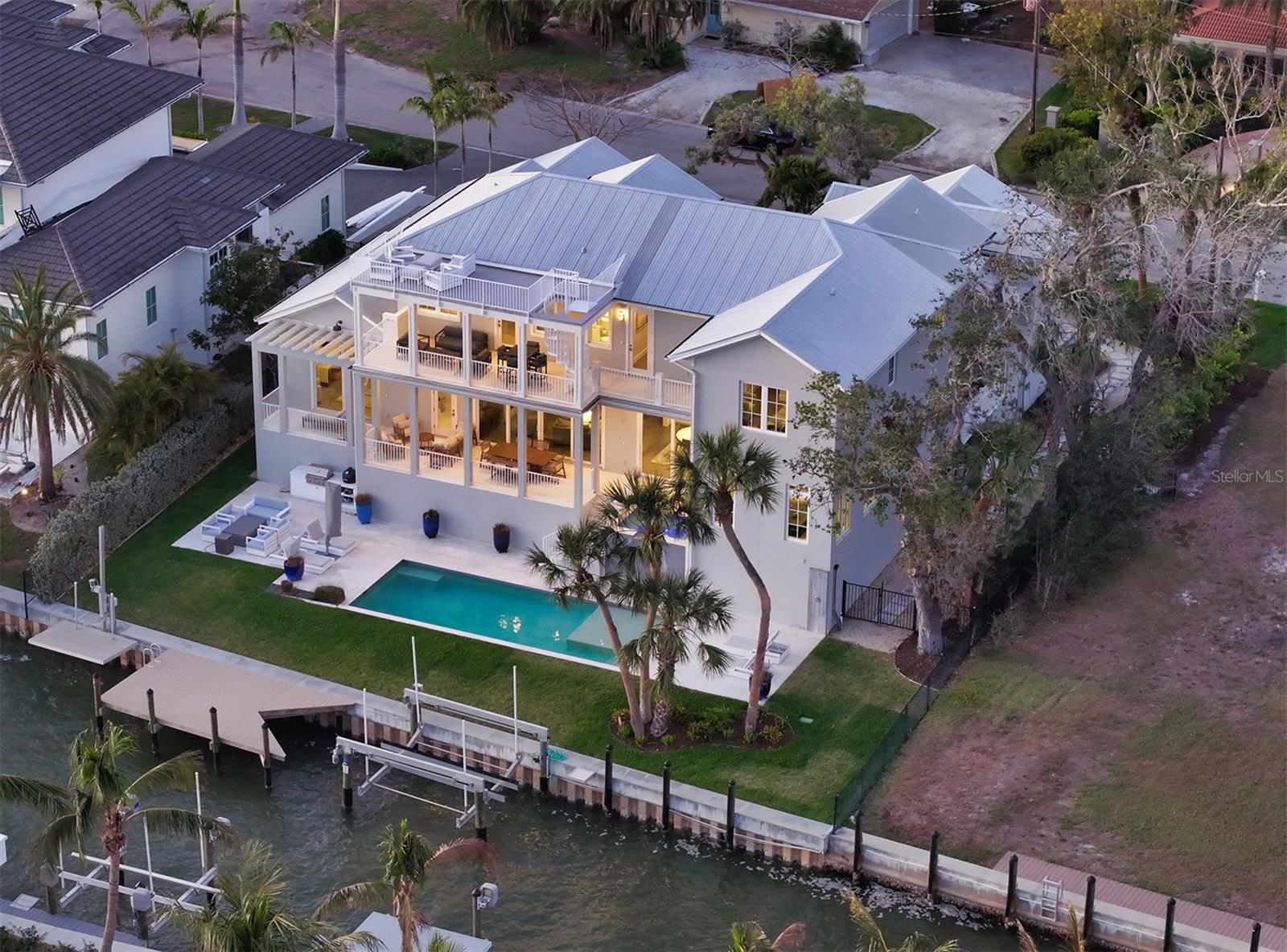 1516 SANDPIPER LN, SARASOTA, FL, 34239