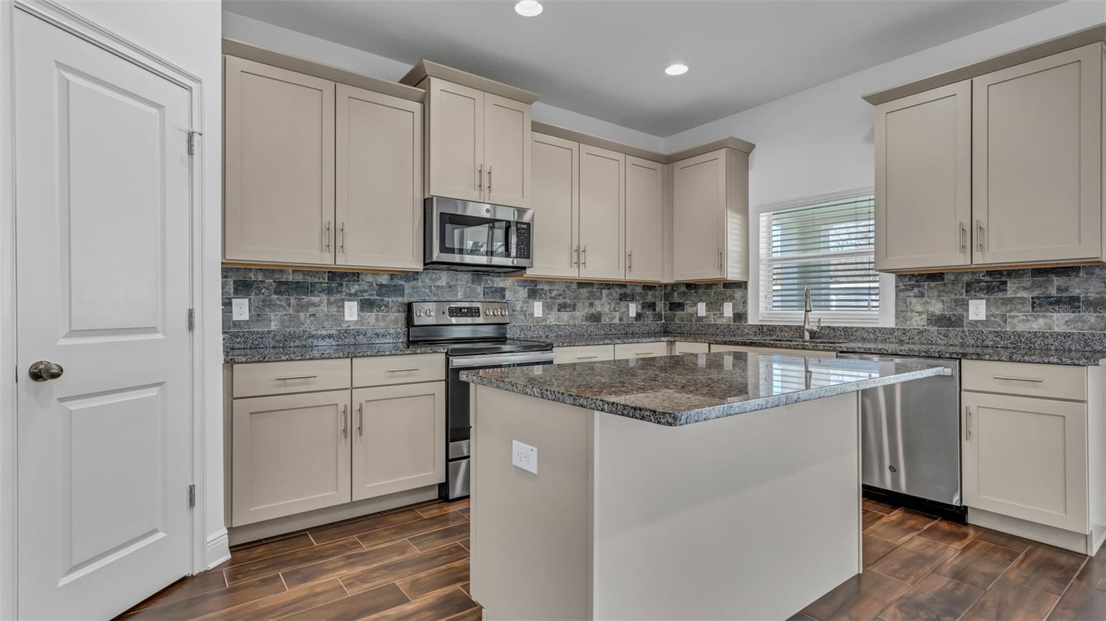 3407 W GRACE ST, TAMPA, FL, 33607