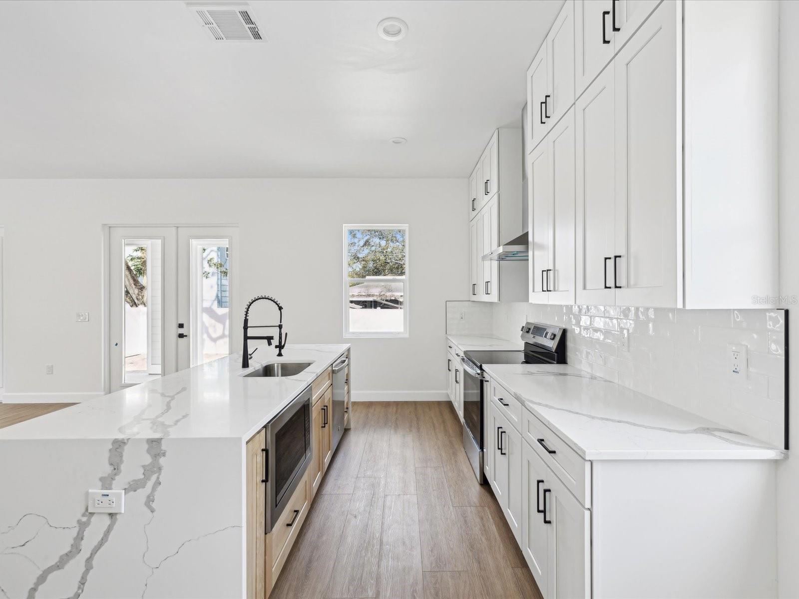 1753 25TH AVE N, ST PETERSBURG, FL, 33713