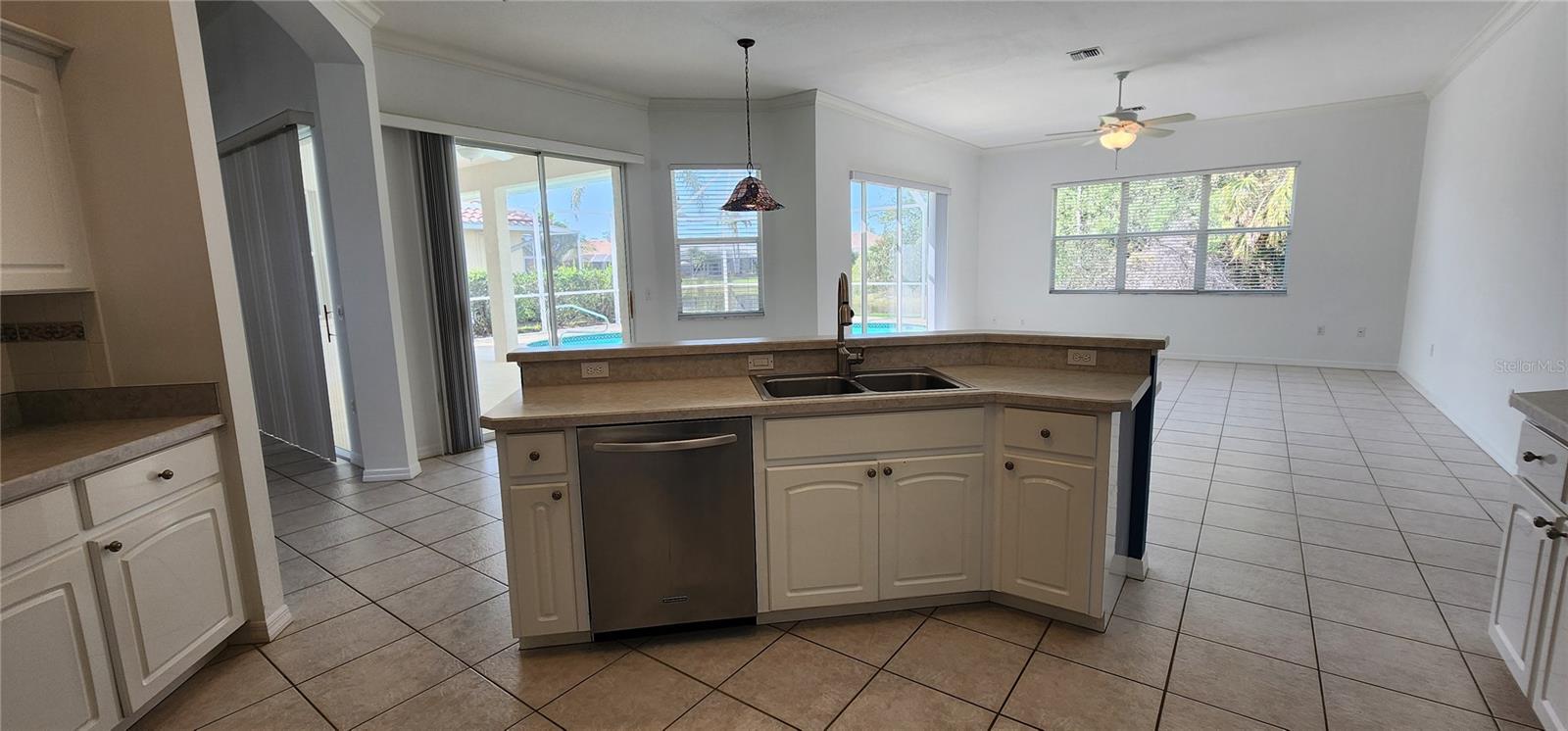 629 SAWGRASS BRIDGE RD, VENICE, FL, 34292