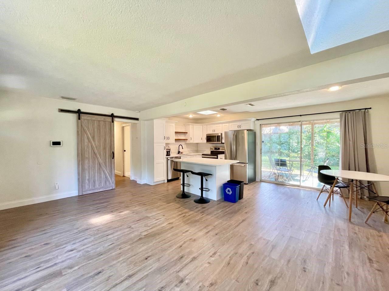 2101 E HOWELL ST, TAMPA, FL, 33610
