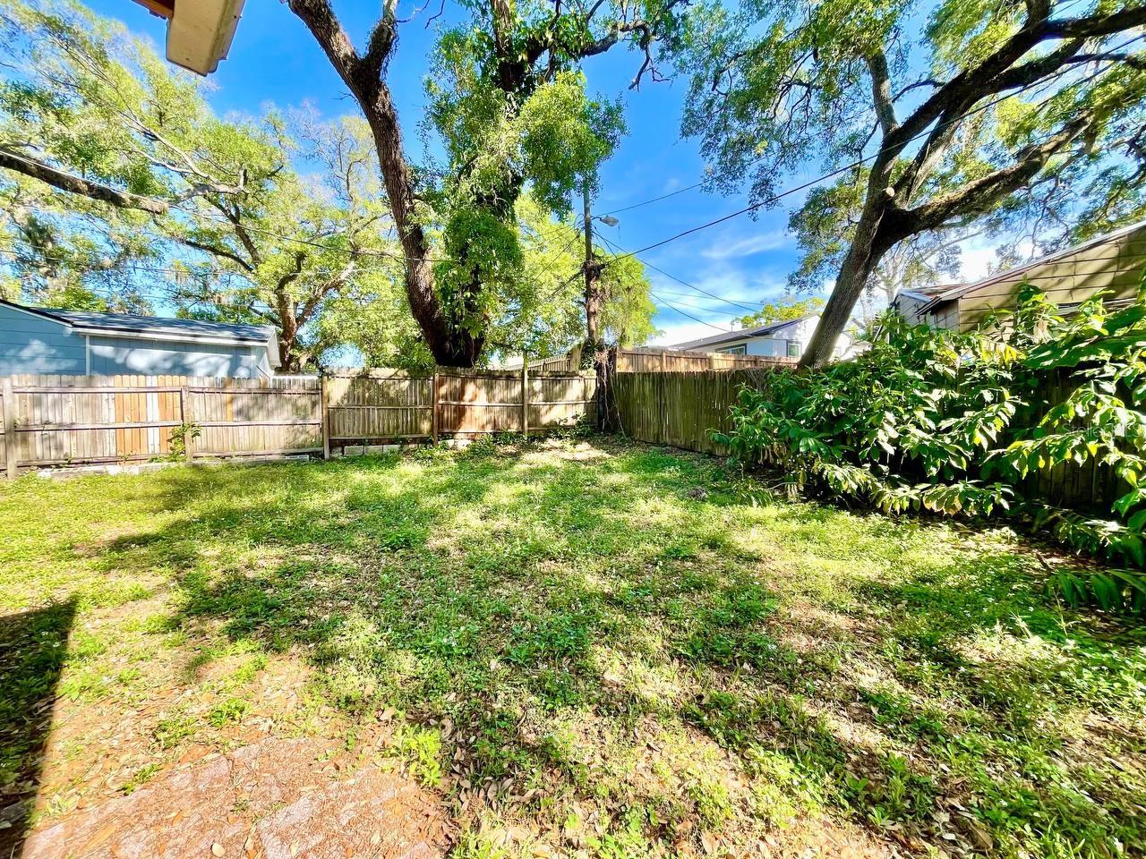 2101 E HOWELL ST, TAMPA, FL, 33610