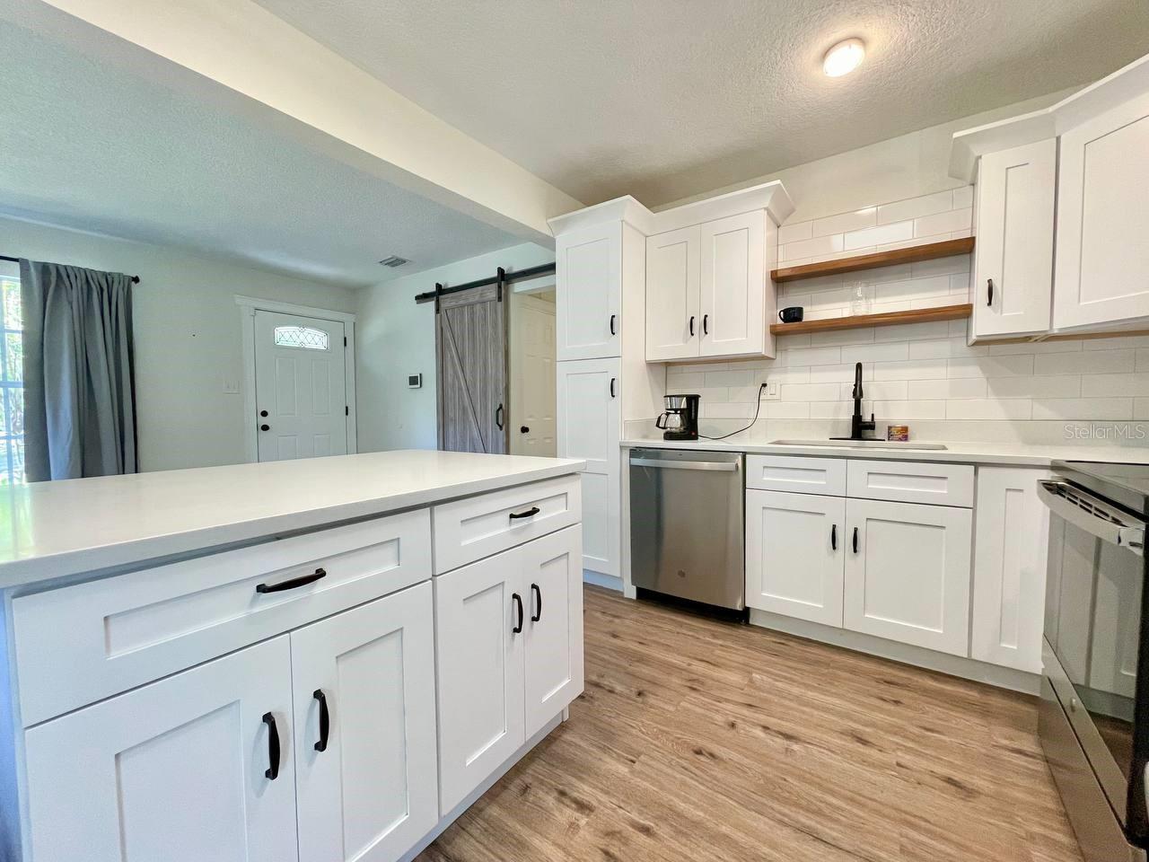 2101 E HOWELL ST, TAMPA, FL, 33610