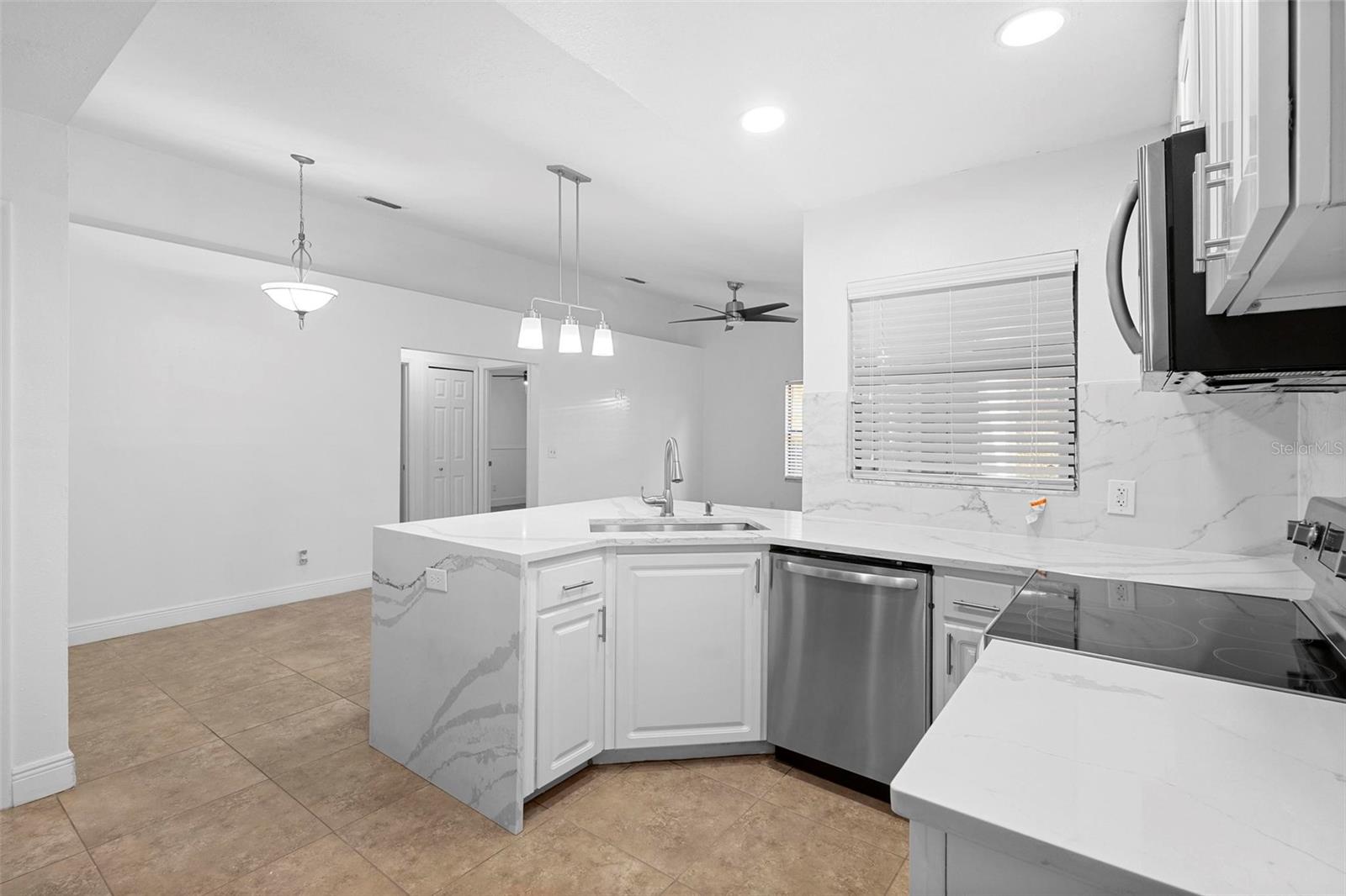 1149 DOYLE RD, DELTONA, FL, 32725