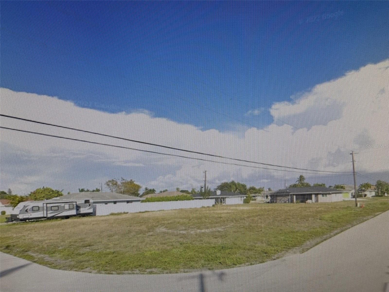 1527 SE 20TH PL, CAPE CORAL, FL, 33990